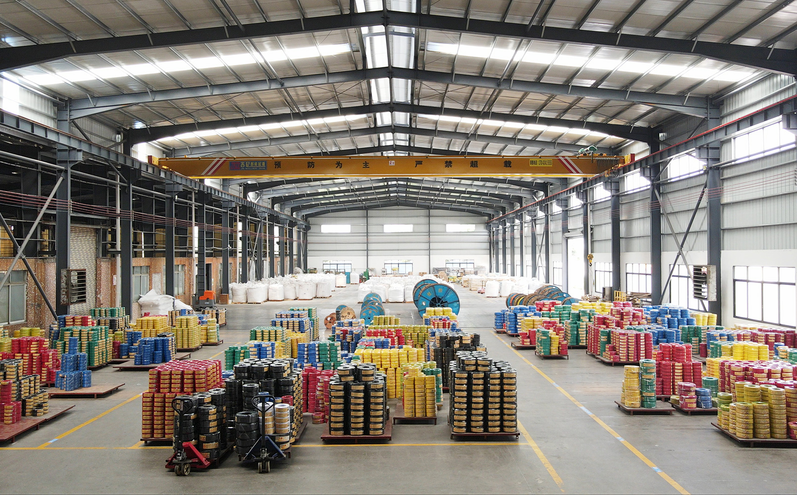 家裝電線(xiàn)布線(xiàn)時(shí)需要注意的設(shè)計(jì)規(guī)范有哪些 家裝電線(xiàn)布線(xiàn)時(shí)需要注意的設(shè)計(jì)規(guī)范有哪些