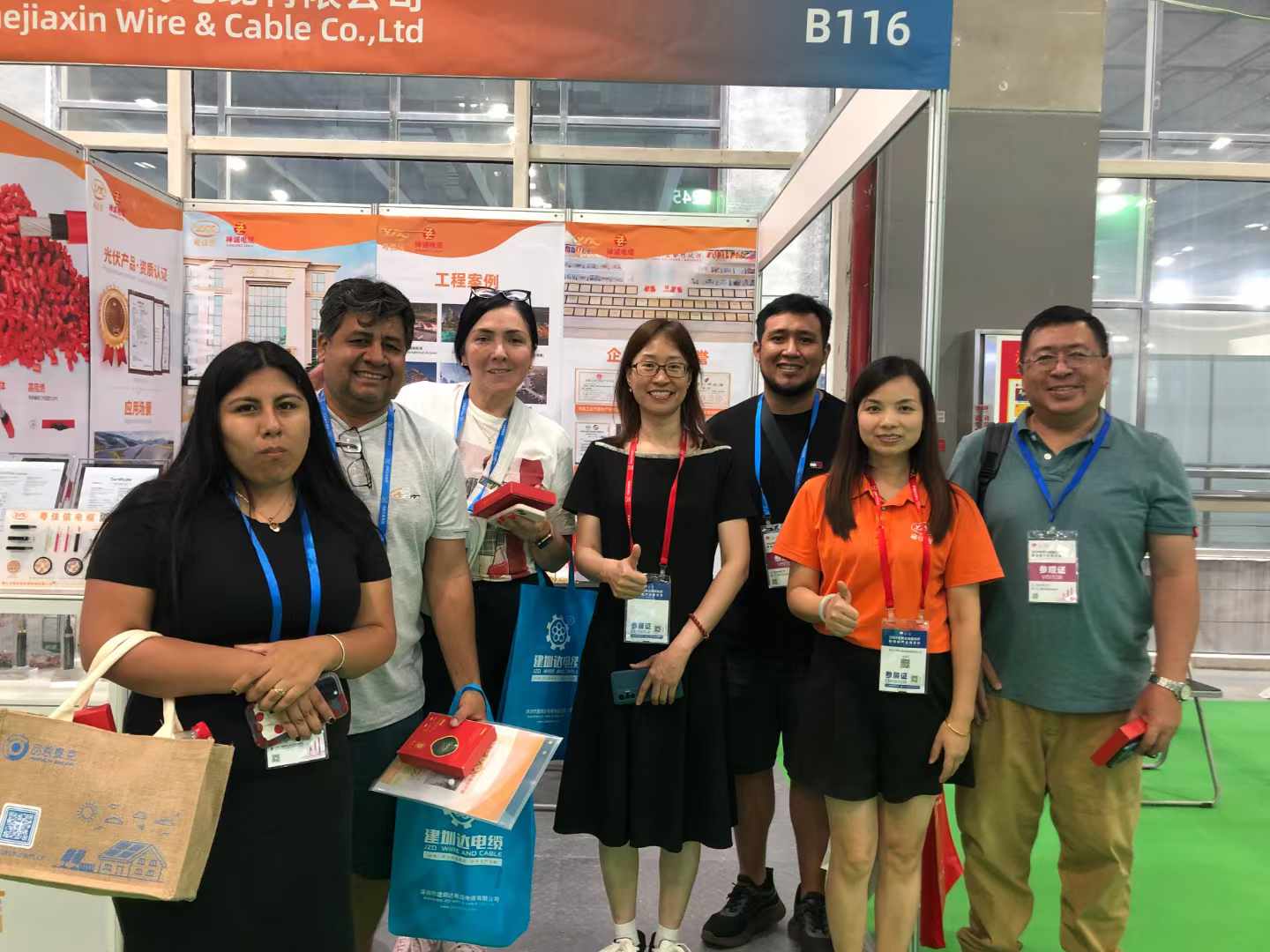 粵佳信公司2024年廣州國(guó)際光伏展火熱收官，實(shí)力產(chǎn)品強(qiáng)勢(shì)圈粉