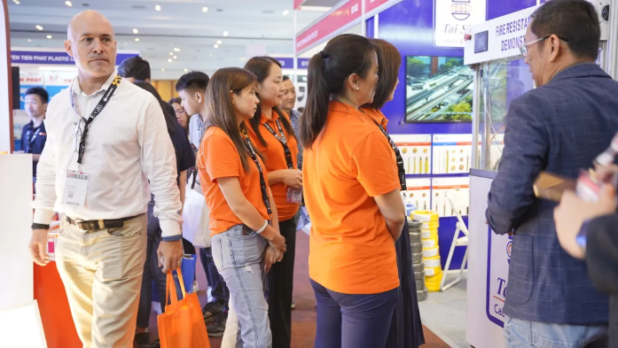 線纜源頭生產廠家粵佳信公司震撼亮相印尼展，火爆程度超乎想象